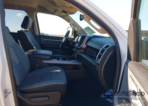 2019 Ram 1500 Big Horn/Lone Star 4X4 6'4 Box z USA, uszkodzony, nr VIN 1C6SRFMT3KN689549